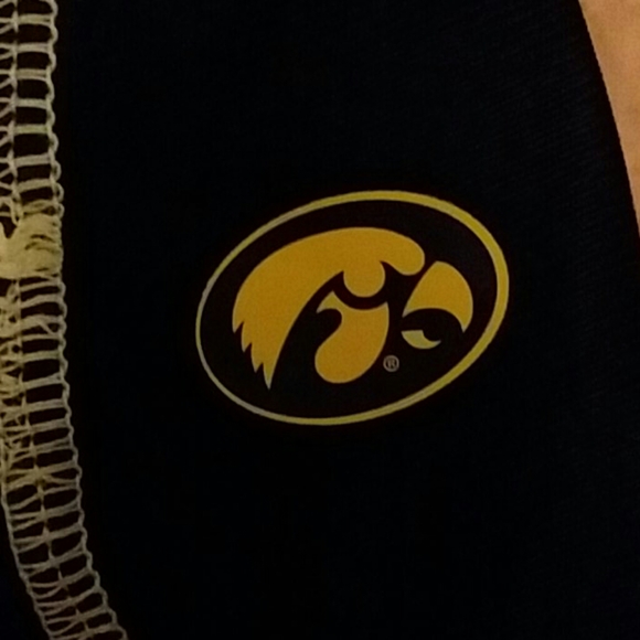 Hawkeyes Puppy Jersey - Picture 7 of 9